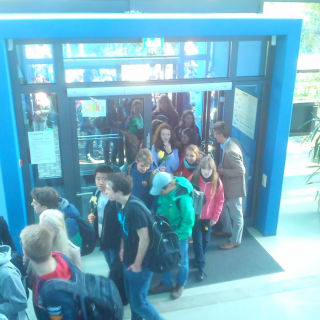 3b-erh-grat-schler-schlange Montessori-Schulzentrum Leipzig - Neuigkeiten - ... denn wer froh ist ...